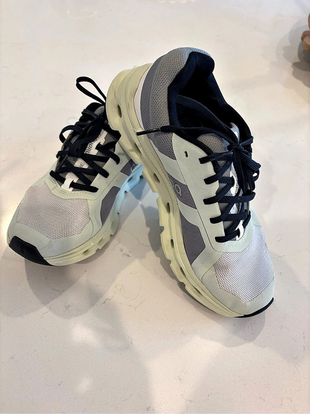 On Cloudrunner in Frost/Aloe US W8